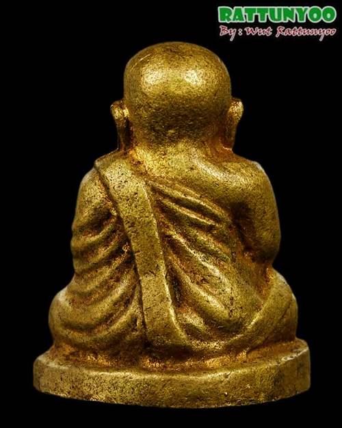 รูปหล่อหลวงพ่อเงิน บางคลาน วัดท้ายน้ำ รุ่นช้างคู่ ปี 2526 พิมพ์ใหญ่รู