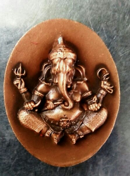 เหรียญหล่อพระศิวะพระพิฆเนศรุ่นบูชาครูคณะศัทธาธรรมปี56สวยๆพร้อมกล่อง