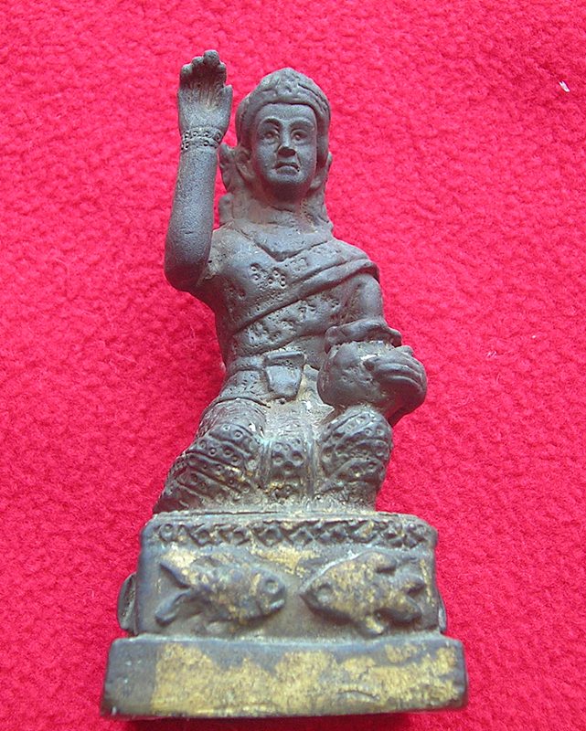 นางกวักบูชา หลวงพ่อทองกลึง วัดเจดีย์หอย อ.ลาดหลุมแก้ว จ.ปทุมธานี