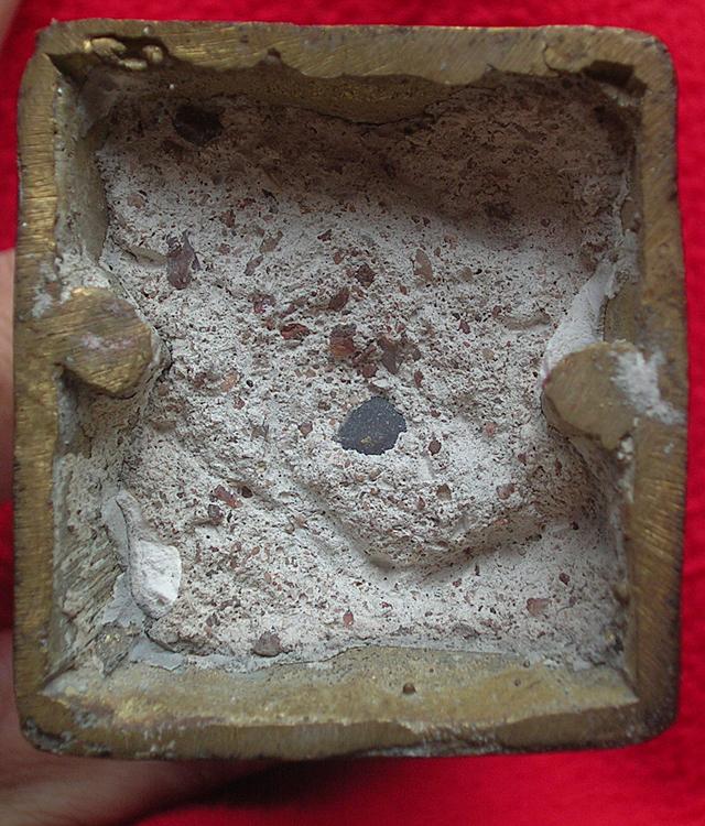 นางกวักบูชา หลวงพ่อทองกลึง วัดเจดีย์หอย อ.ลาดหลุมแก้ว จ.ปทุมธานี