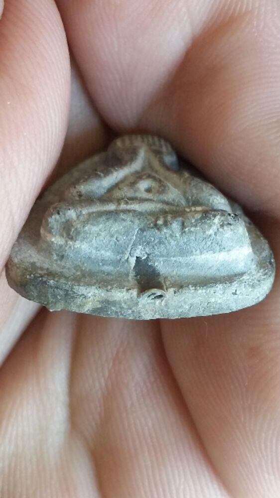 พระปิดตาปลดหนี้ หลังยันต์ตรี หลวงปู่โต๊ะ