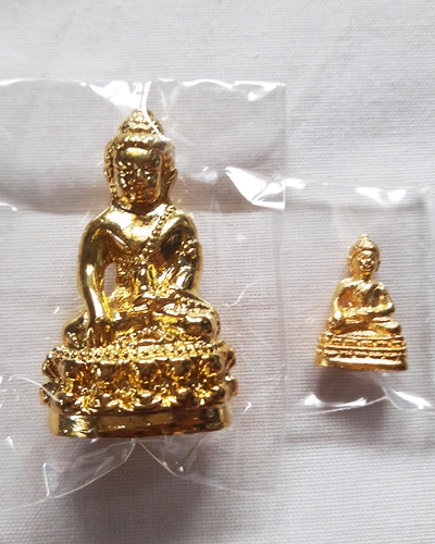 พระกริ่ง-พระชัยวัตน์ ชินบัญชร 7 รอบ หลวงพ่อสิน เนื้อกระใหล่ทอง