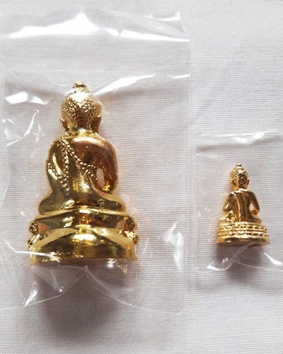 พระกริ่ง-พระชัยวัตน์ ชินบัญชร 7 รอบ หลวงพ่อสิน เนื้อกระใหล่ทอง