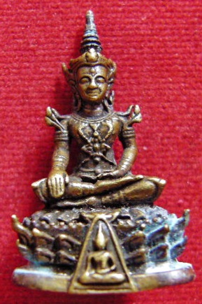 พระหล่อทรงเครื่องจักรพรรดิ์ ไม่ทราบที่