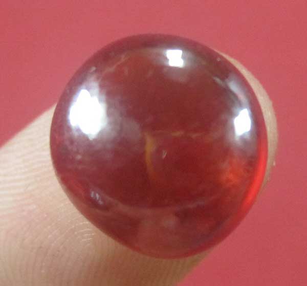 เพชรพญานาควรรณสีแดงทับทิมองค์รี หายากสุด ๆ วัดใจเคาะแรกเคาะเดียวครับ