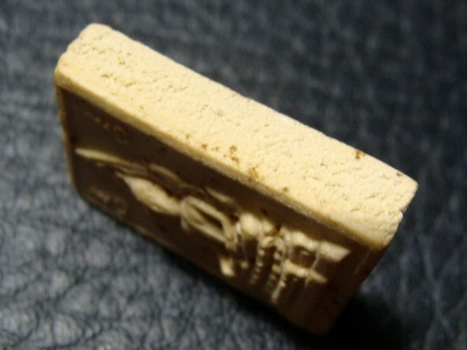 พระคำข้าว รุ่น 1 หลวงพ่อฤาษีลิงดำ บัวหลายจุด หายาก