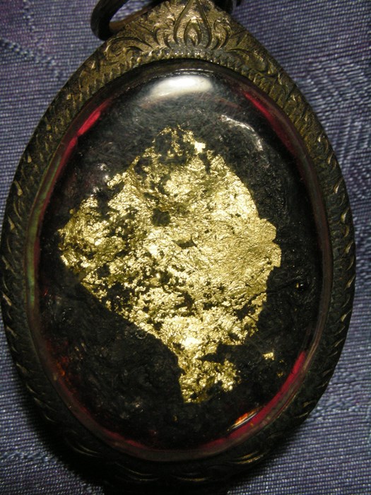 เหรียญหลวงปู่ทิมเนื้อหลังคลั้ง สวยมากๆ