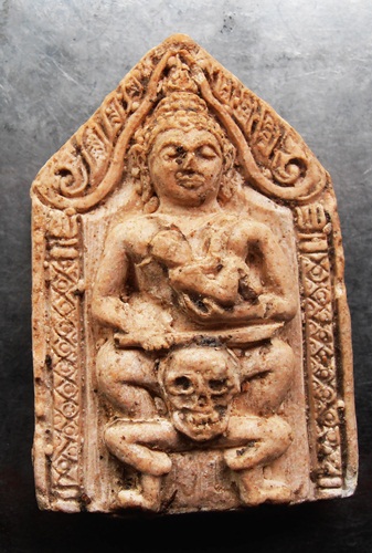 ขุนแผนขี่โหงพรายอุ้มกุมารเนื้อผงน้ำมัน หลวงพ่อกวย สวยๆยุคแรกครับ