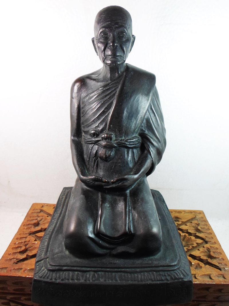 พระบูชาหลวงพ่อแดง วัดเขาบันไดอิฐ