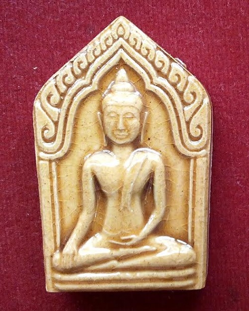 ขุนแผนเคลือบเหลืองรุ่นแรก  ฝังตะกรุดทองคำ 3ดอก หลวงปู่ทิม วัดพระขาว ปี45 ตอกโค๊ตดอกจันด้านหลัง