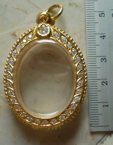 ตลับเงินล้อมเพชร  ชุบทองแท้  ใส่เหรียญไข่  เคาะเดียว 