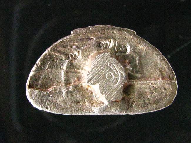 พระหล่อโบราณเหวี่ยงมือ พระพุทธชินราช รุ่นมงคลโภคทรัพย์ เนื้อเงิน ปี 40