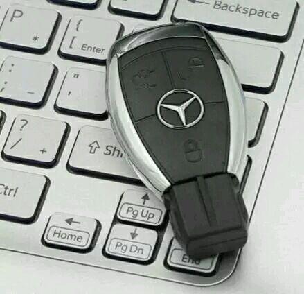 แฟลชไดร์ฟ16GB. flash drive 16 GB. พวงกุญแจรถแบบ รูปแบบกุญแจรถ mercedes benz No2