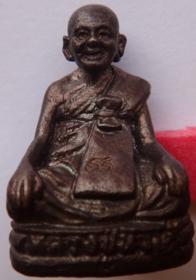 รูปหล่อ+ขุนแผน หลวงปู่หงษ์ เคาะเดียว