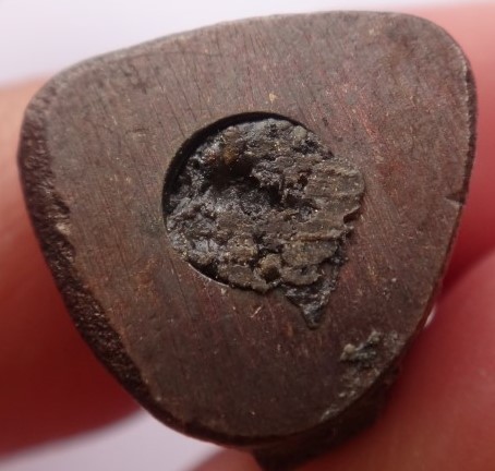 รูปหล่อ+ขุนแผน หลวงปู่หงษ์ เคาะเดียว