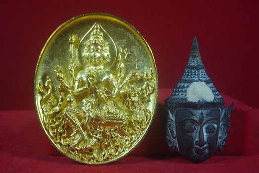 เหรียญหล่อพระพรหม วัดสร้อยสุวรรณ กำแพงเพชร และ เศียรพระลักษณ์ วัดพุตะเคียน กาญจนบุรี