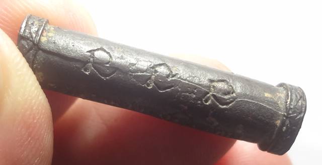  ตะกรุดหลวงพ่อเกษมเขมโกครับ