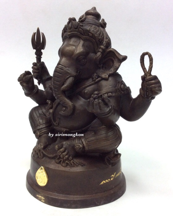 พระพิฆเนศ ปางนั่งบรมครู รุ่น 100 ปี กรมศิลปากร ขนาดบูชา หน้าตัก 4 นิ้วครึ่ง เนื้อโลหะผสม No.2881