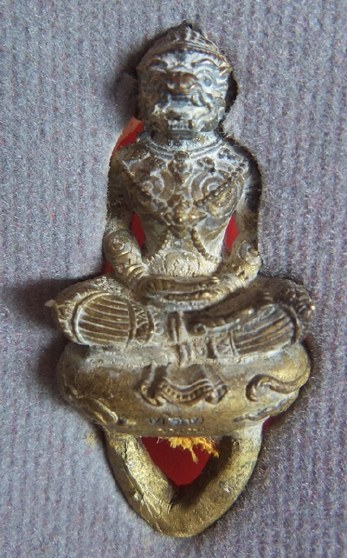 หนุมาน มหาปราบคุมพล หลวงพ่อสาคร เนื้อชนวนก้นเดือย หมายเลขสวย 262 พร้อมกล่องเดิมครับ 