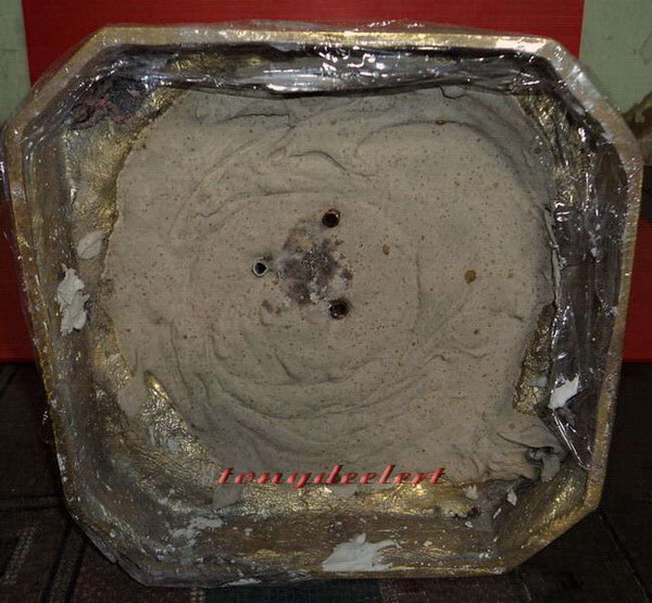 รูปหล่อบูชาหลวงปู่หลิว รุ่นค้ำเงิน ค้ำทอง มหาเศรษฐี พิมพ์กรรมการพิเศษปิดทอง