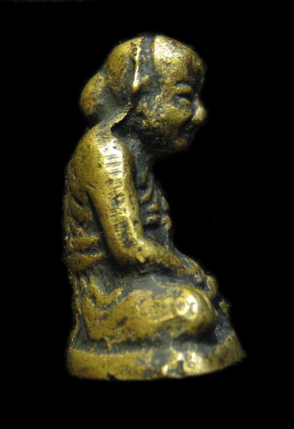 หลวงปู่ทวดหัวมวย เนื้อโลหะชนวนเก่า รุ่นแรก ปี ๒๕๐๖ วัดอ่างทอง สงขลา