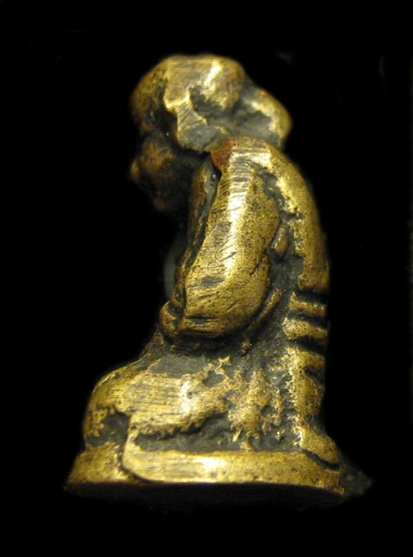 หลวงปู่ทวดหัวมวย เนื้อโลหะชนวนเก่า รุ่นแรก ปี ๒๕๐๖ วัดอ่างทอง สงขลา