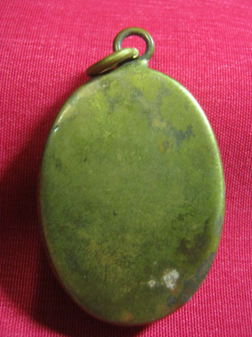 ล็อคเก็ตเจ้าคุณนร วัดวังกระโจม