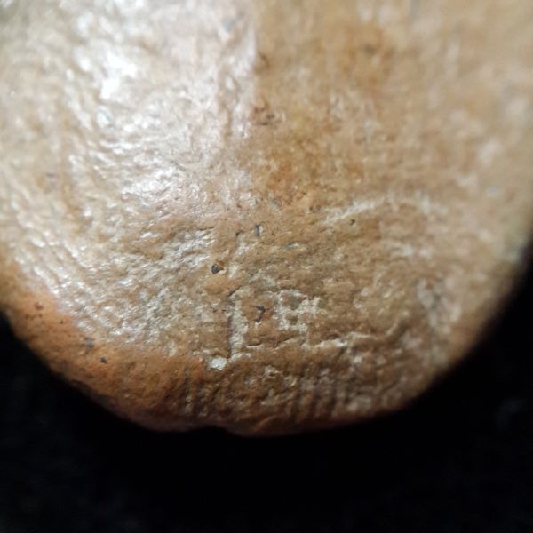 พระลีลาประทานพรเนื้อดิน หลวงพ่อกวย