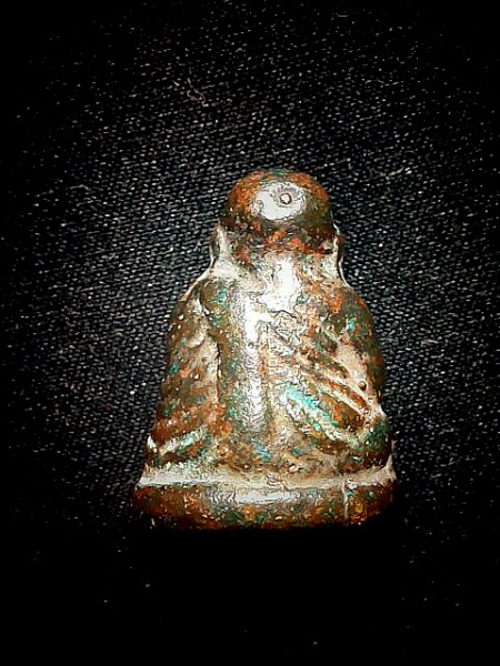 รูปหล่อหลวงพ่อเงิน ปีนแตก สวยเดิมๆ ครับ