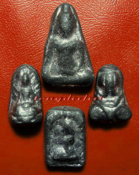 พระชุดวัดโคนอน หลวงปู่โต๊ะ วัดประดู่ฉิมพลีปลุกเสก ปี 2515 สวยมากค่ะ