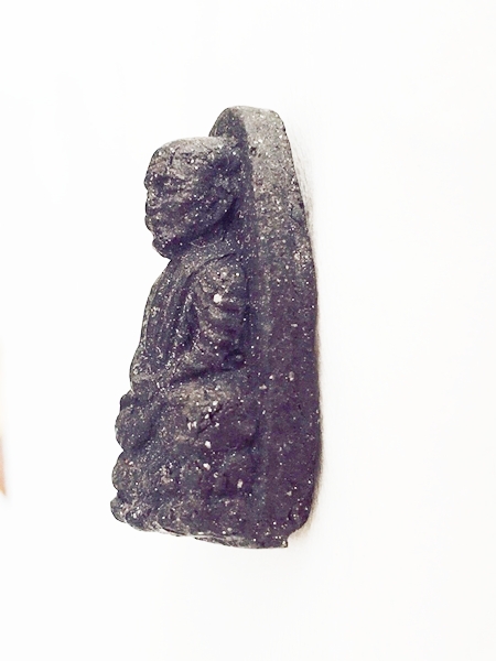 หลวงปู่ทวดเนื้อว่าน พิมพ์กลาง วัดช้างให้ ปี2524