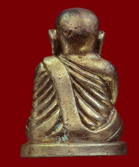 รูปหล่อลอยองค์พิมพ์ใหญ่ รุ่นฉลองสะพานปี 31วัดท้ายน้ำเนื้อเงิ น อีกหนึ่งรุ่นที่พิธียิ่งใหญ่