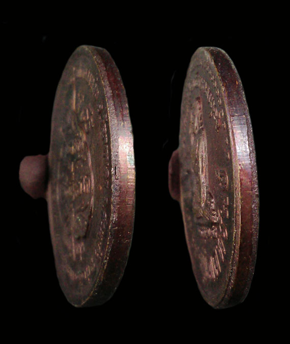 เหรียญโภคทรัพย์นางกวัก**โค๊ตดอกไม้-ยอดนิยม รุ่น"เสาร์๕ มหาเศรษฐี ปี 43 ผิวสวยมากๆ เดิมๆ