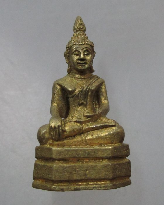 20 บาท รูปหล่อพระพุทธไม่ทราบที่ครับ