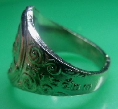 **วัดใจ**แหวนรุ่นแรกอาจารย์มั่ง วัดนาเมืองเพชร จ.ตรัง ปี 2523**สวยๆ ประสบการณ์ดีครับ