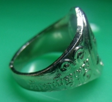 **วัดใจ**แหวนรุ่นแรกอาจารย์มั่ง วัดนาเมืองเพชร จ.ตรัง ปี 2523**สวยๆ ประสบการณ์ดีครับ