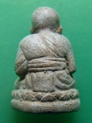 **วัดใจ**หลวงปู่ทวดลอยองค์ เนื้อว่านแดงสบู่เลือด รุ่นประสบการณ์เครื่องบินตก วัดสะบ้าย้อย**สวยๆ หายาก