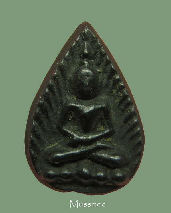 พระกลีบบัว เนื้อเมฆพัต หลวงปู่บุญ วัดกลางบางแก้ว (หล่อช่อ) พระสวยยยยยยยยยยยยยย