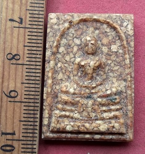 วัดใจเริ่ม 10 บาท กับ พระผงกระเบื้องหลังคาโบสถ์ หลวงพ่อพุทธโสธร ....AH978