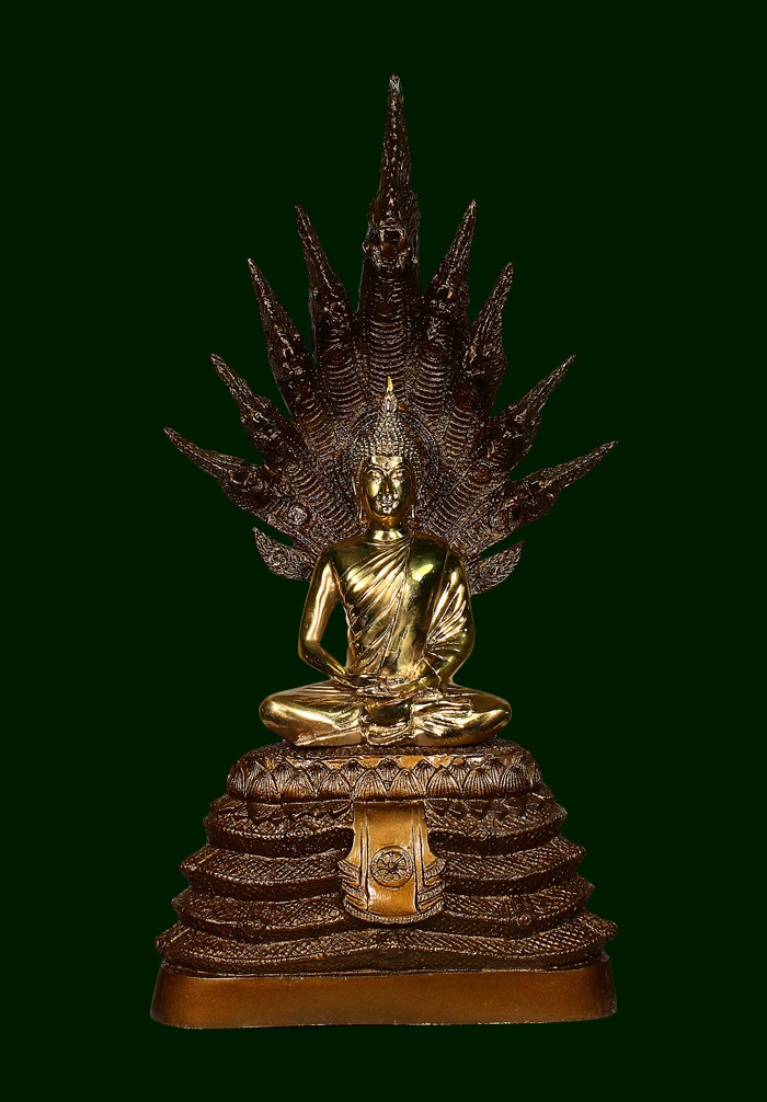 พระบูชานาคปรก สองถอด ไม่ทราบที่ เนื้อทองเหลือง หล่อหนา