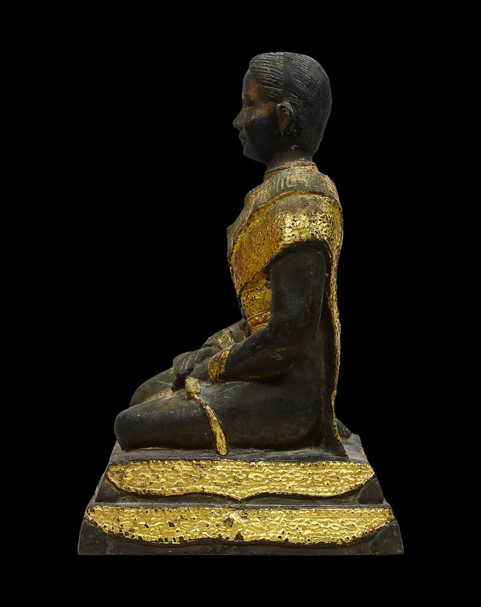 รูปหล่อบูชา แม่นาง...??? ไม่ทราบที่ เนื้อทองเหลืองรมดำ ทาทองเก่า ผิวแห้งหิ้ง