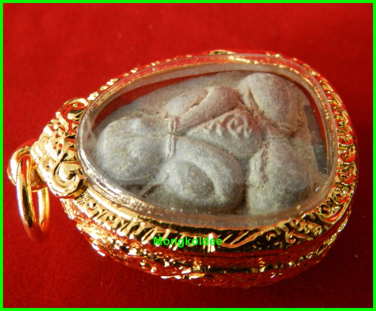 พระปิดตามหาลาภ แช่น้ำมนต์ หลวงพ่อเกษม เขมโก สุสานไตรลักษณ์ จ.ลำปาง ปี38