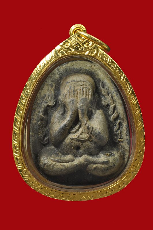 ปิดตาหลวงปู่โต๊ะ กนกข้าง เนื้อผงใบลาน ตะกรุดเงินคู่