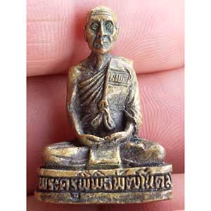 พระรูปหล่อพระครูพิพิธพัฒโนดม  วัดทุ่งครุ