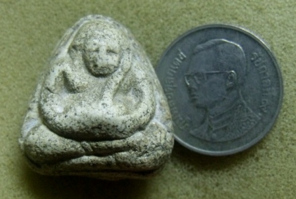 **วัดใจ**พระสังกัจจายน์เนื้อผง หนึกนุ่มมาก เก่าๆ ไม่ทราบที่**เนื้อจัด สวยๆ เชิญชมครับ