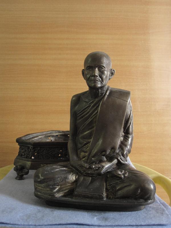 พระอาจารย์มั่น บูชา 5 นิ้ว วัดป่าบ้านหนองผือ จ.สกลนคร สวยสุด ๆ ฐานถอดได้