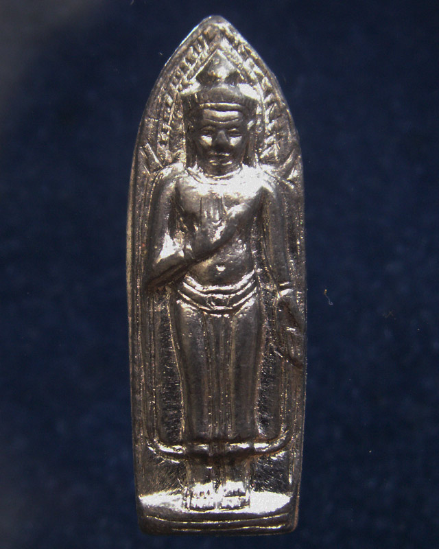 พิมพ์นิยม !! พระร่วงยืนประทานพรเนื้อชิน เจ้าคุณนรฯ ปลุกเสก ออกวัดเขาบางทราย จ.ชลบุรี พิมพ์นิยม (ไม่ต