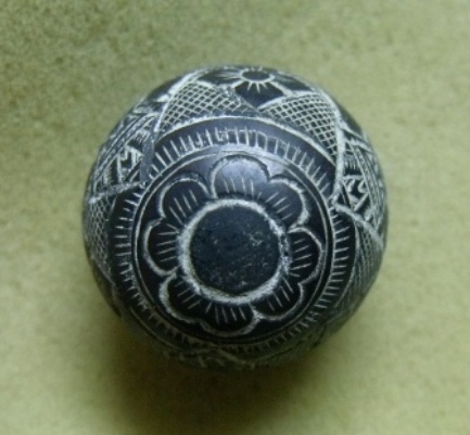 **วัดใจ**ราหูอมจันทร์แกะจากมะพร้าวตายพราย หลวงพ่อปิ่น วัดศรีษะทอง**สวยๆ หายาก เชิญชมครับ