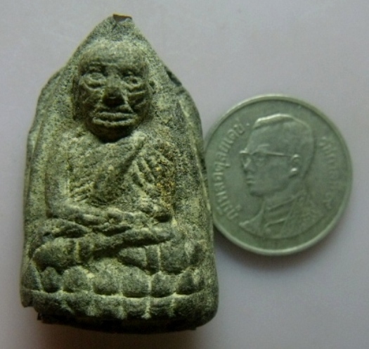 **วัดใจ**หลวงปู่ทวดเนื้อว่านหลังเจดีย์ ฝังตะกรุด 9 ดอก ปี ๒๕๓๕**อาจารย์นอง ปลุกเสก สวยๆ