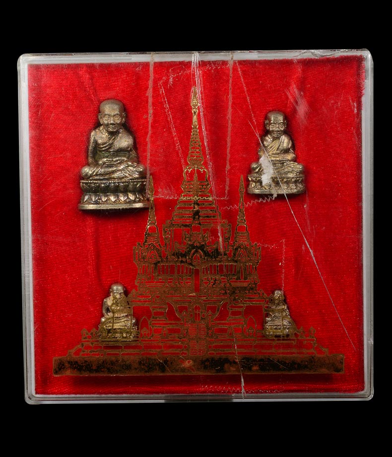 หลวงปู่ทวด เนื้อเงิน ชุดกล่องกรรมการใหญ่ รุ่นสร้างเจดีย์ปี 2533